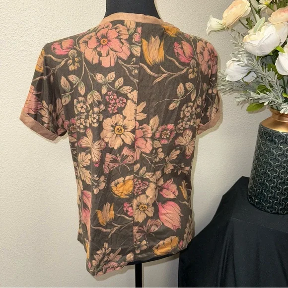 Buffalo Floral Butterfly Tee Earthy Brown Short Sleeve Soft Top - Picture 3 of 8